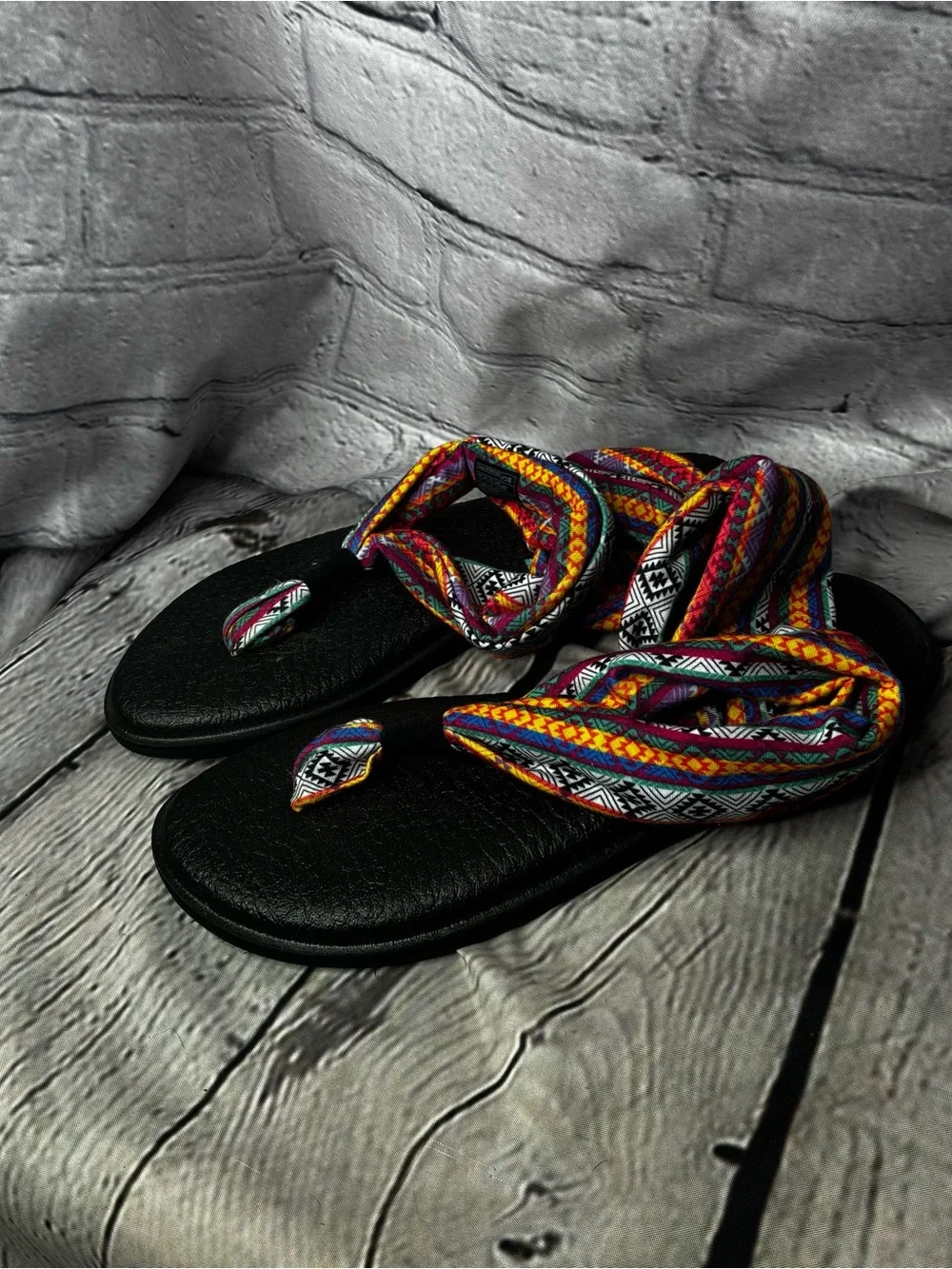 Sanuk Yoga Sling Boho Chic Aztec Tribal Fabric Festival Casual Thong Sandals 6